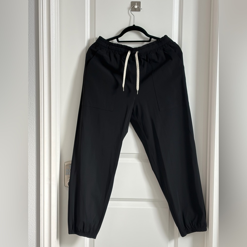 Women’s Vuori jogger pants